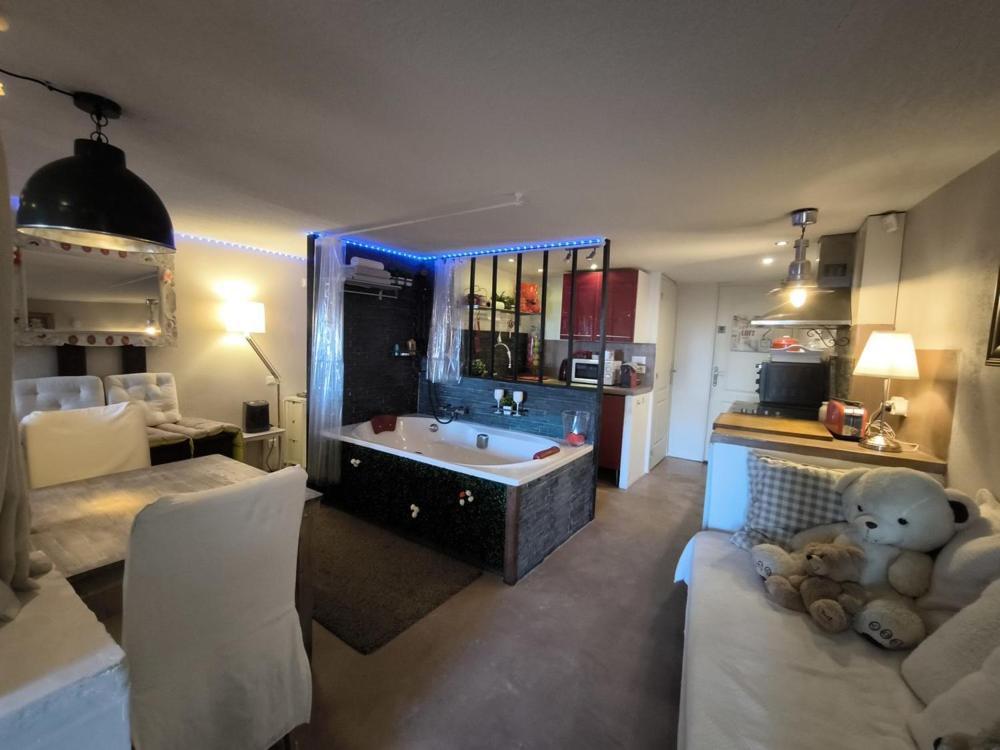 Love-Room Discret 40 M2 Bormes Les Mimosas Village Avec Terrasse מראה חיצוני תמונה
