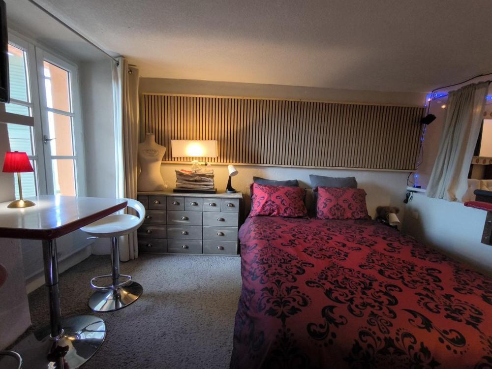 Love-Room Discret 40 M2 Bormes Les Mimosas Village Avec Terrasse מראה חיצוני תמונה
