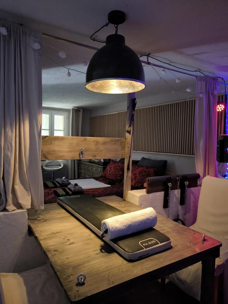 Love-Room Discret 40 M2 Bormes Les Mimosas Village Avec Terrasse מראה חיצוני תמונה