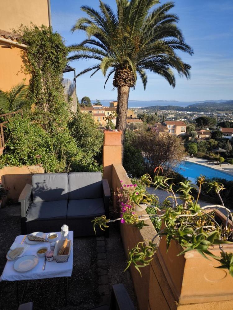 Love-Room Discret 40 M2 Bormes Les Mimosas Village Avec Terrasse מראה חיצוני תמונה